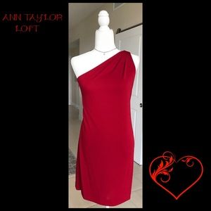 Ann Taylor little red dress Sz 8. 🌹